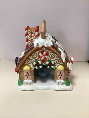 Retired Partylite Gingerbread Tealight House
