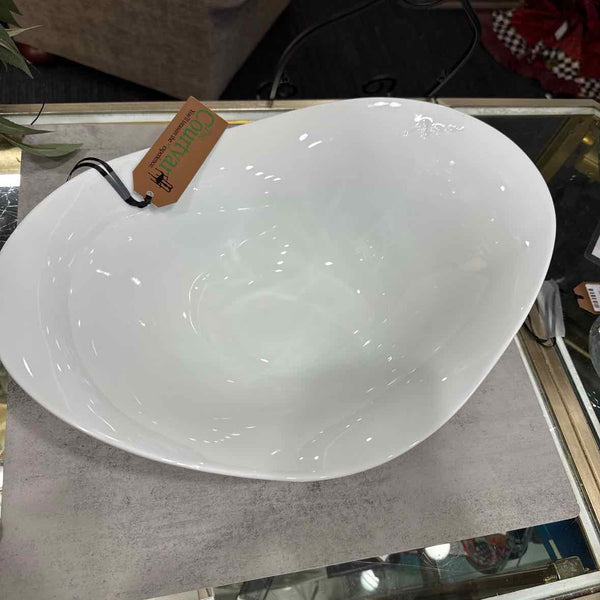 Ola White Serving Bowl