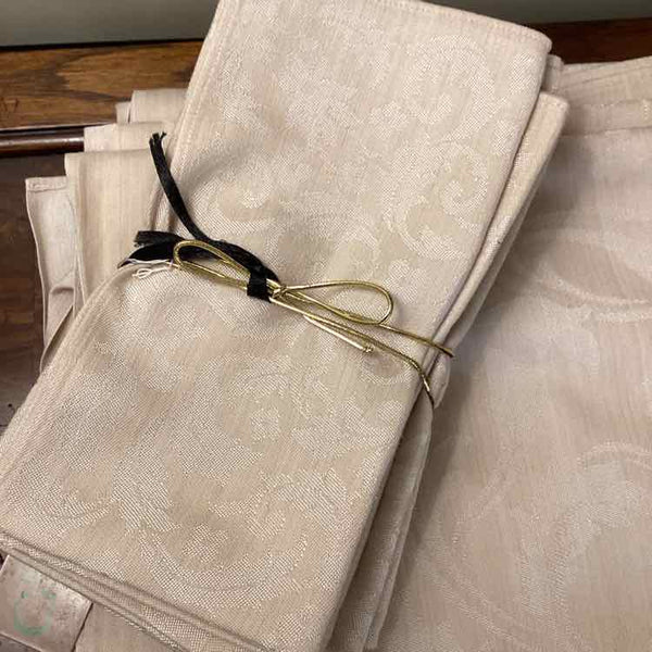 "As Is" Waterford Ivory Tablecloth And Eight Napkins