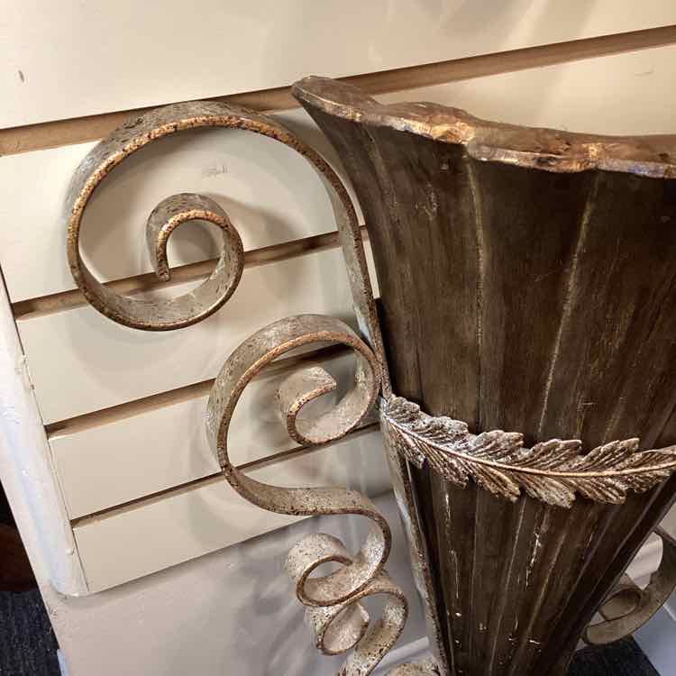 Metal Wall Sconce