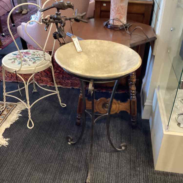 Birdbath With Stone Basin And Iron Base