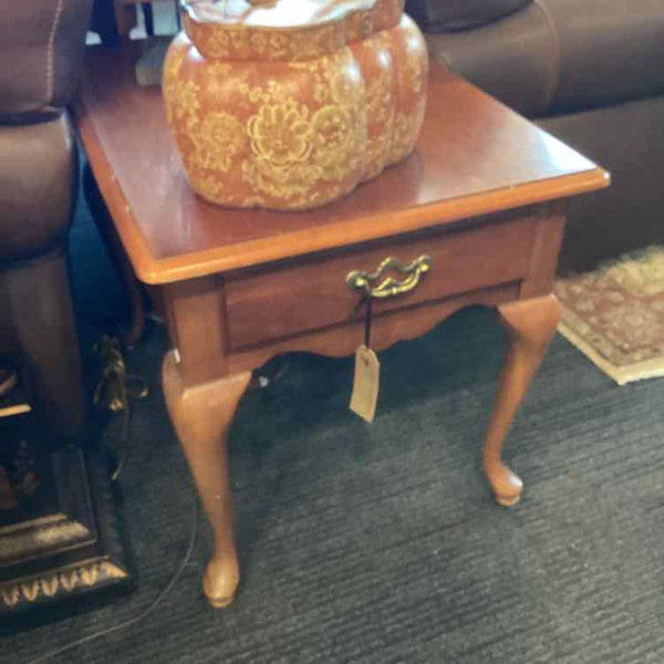 Thomasville Cherry End Table