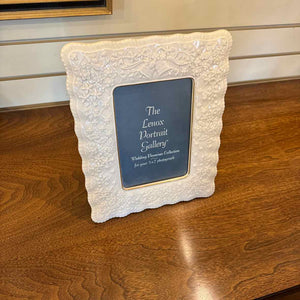 Lenox Frame