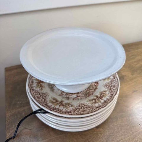 Cream Pottery Stand