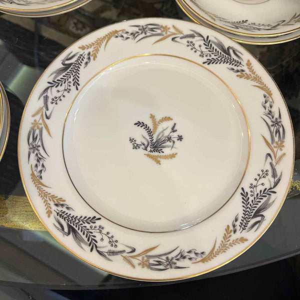 Caravel Ornoir China - 10 place settings