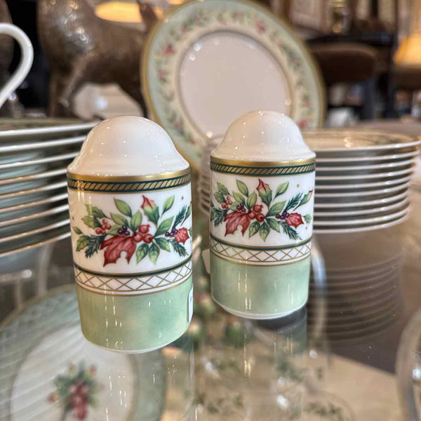 Fitz & Floyd "Winter Holiday"  10 Place Settings