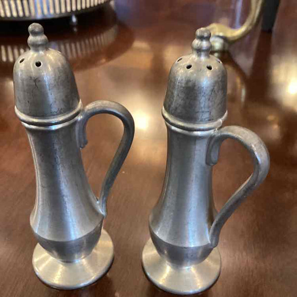 Oneida Heirloom Pewter Salt & Pepper Shakers