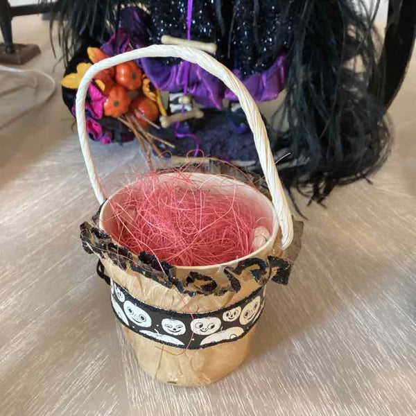 Ivory/Black Halloween Bucket w/Cat & Pumpkin