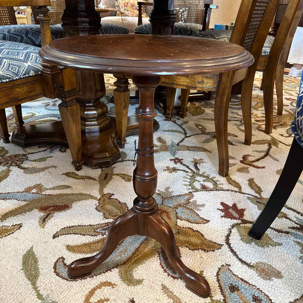 Ethan Allen Round Table