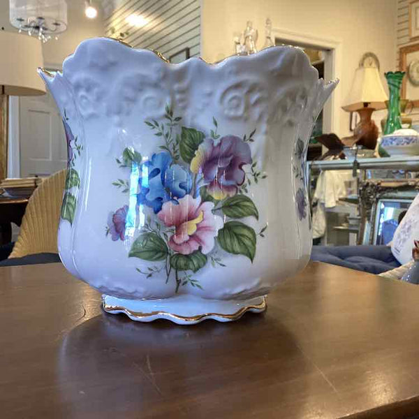 Scalloped Floral Vase