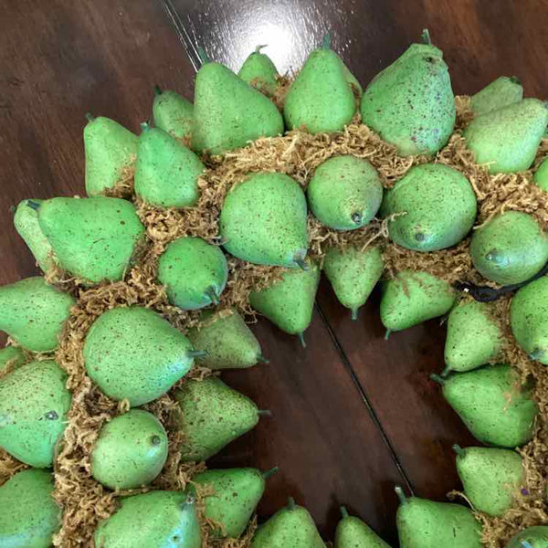 Pear Wreath Candleholder