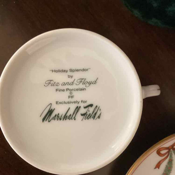 20 Pc. Set  Fitz & Floyd "Holiday Splendor" China