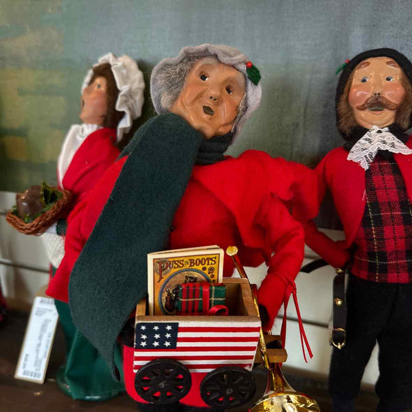 Byers' Choice Caroler With Wagon And Flag