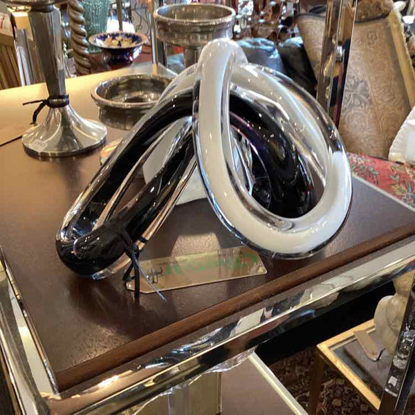 Abstract Black & White Intertwined Glass Knot