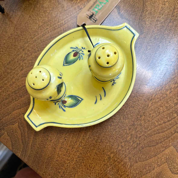 Yellow Salt & Pepper w/Tray