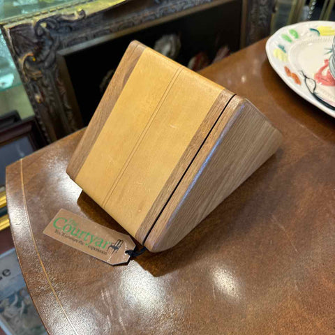 Inlayed Box Honey Oak