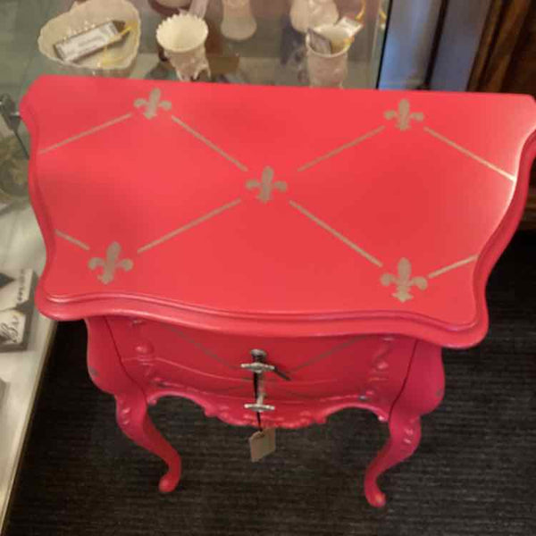 Pink Fleur De Lis Table