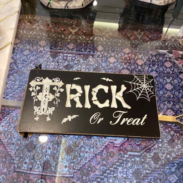 Trick or Treat Sign