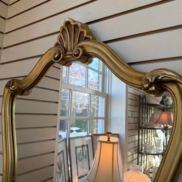 Shell Pediment Gold Mirror
