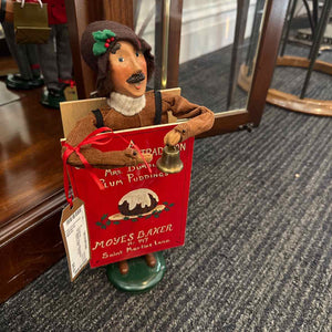 Byers' Choice Moyes Baker Caroler