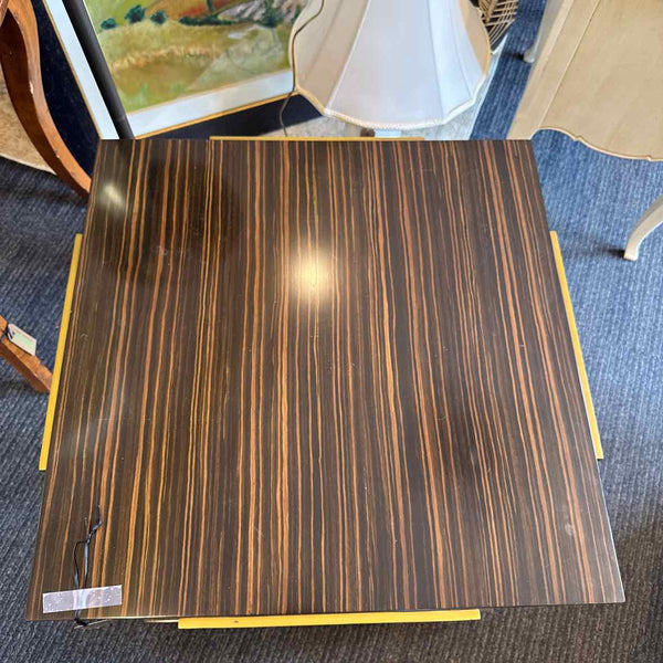 Tau Amara End Table