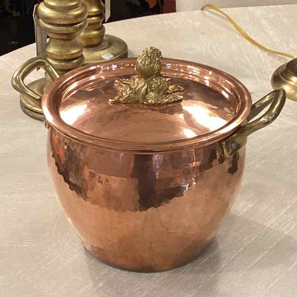 Williams Sonoma Hammered Copper Pot w/Artichoke Lid