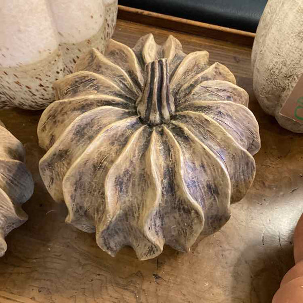 Resin Wavy Pumpkin