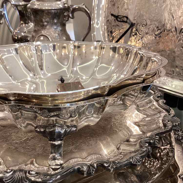 Chippendale Silverplate Scalloped Bowl