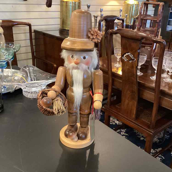 Ulricht Nutcracker with Box