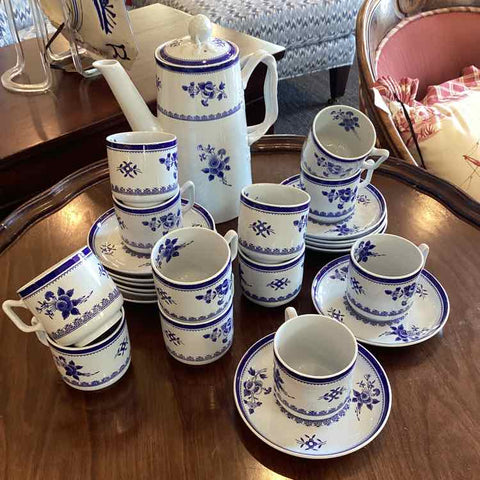 Spode Tea Pot with 12 Demitasse Cups