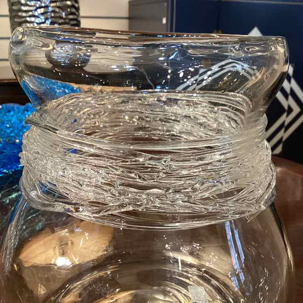 Glass Vase With Swirl