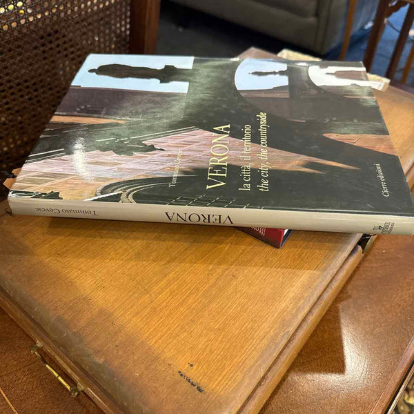 Book - Verona