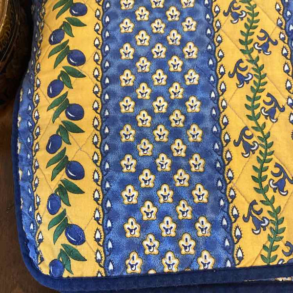 Eight Williams Sonoma Place Mats