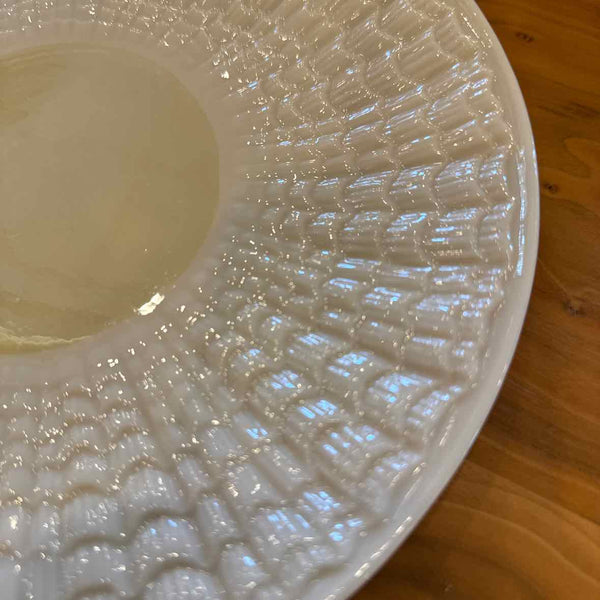 Cream Belleek "Bows" Plate