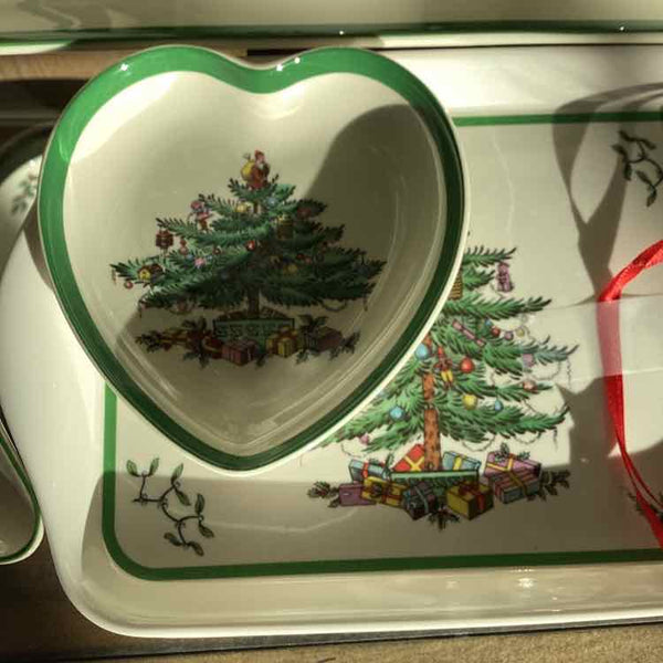 Spode Christmas Set of 3 Small Dishes