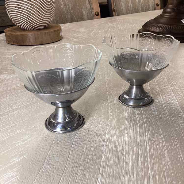 Pair Amer Depression Glass Sherbet Glasses