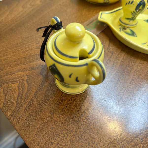 Bowl w/Handles and Lid