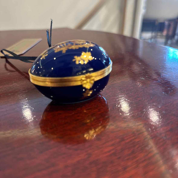Blue Courting Couple Ceramic Box