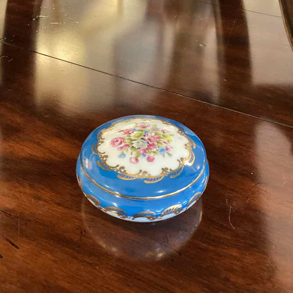 Round Limoges Box