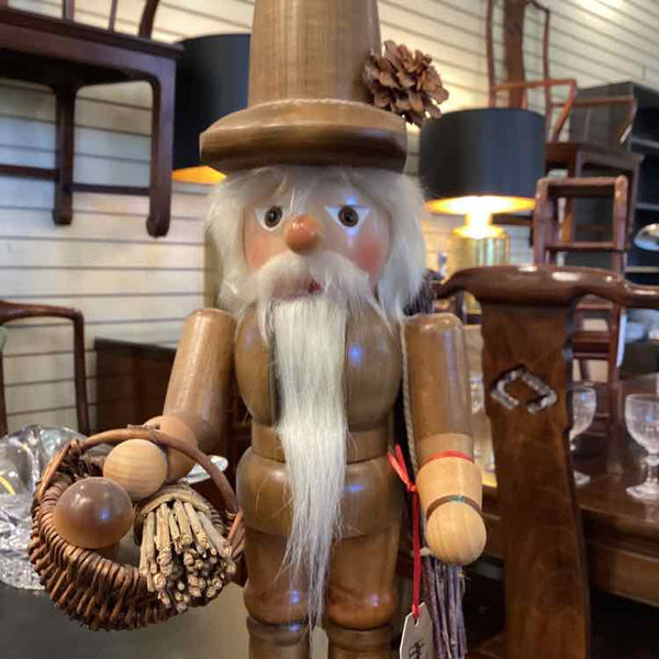 Ulricht Nutcracker with Box