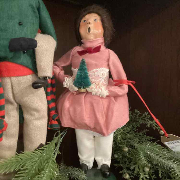 Byer's Choice Caroler with Tree