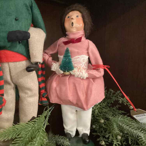 Byer's Choice Caroler with Tree