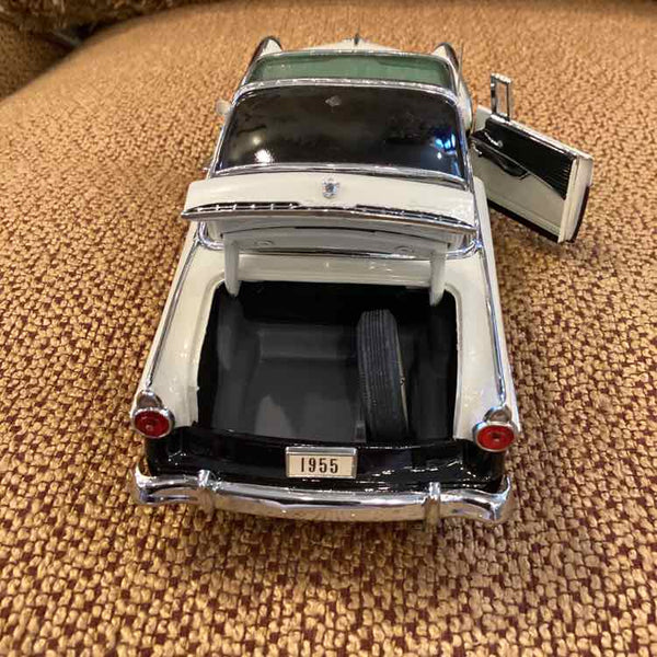 1955 Ford Fairlane Crown Victoria - Danbury Mint (w/box)