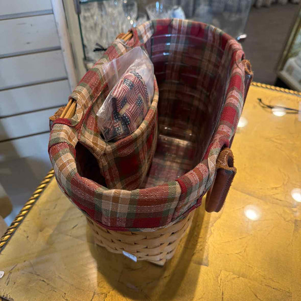 Longaberger MD Boardwalk Basket w/Liner