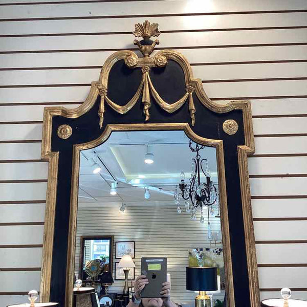 LaBarge Mirror with Black & Gold Frame - Small Chip