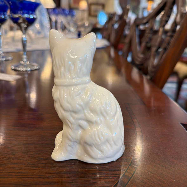 Belleek Quizzical Cat