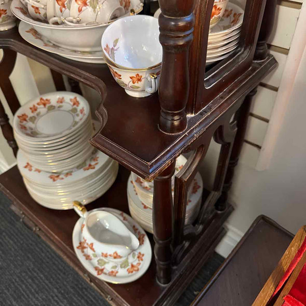 Victorian 3-Tier Shelf