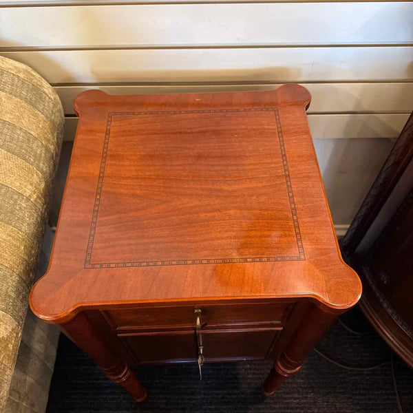 One-Drawer Side Table w/Twisted Leg