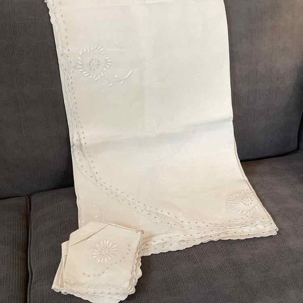 Off White Embroidered Linen Tablecloth & 8 Napkins
