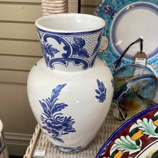 Blue And White Tiffany Vase